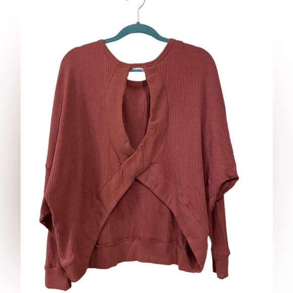 it’s Tops - Super comfy cutout, size 1X, top